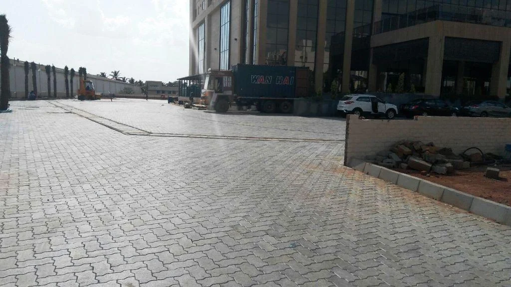 Temple Steps, Guindy RK Investments