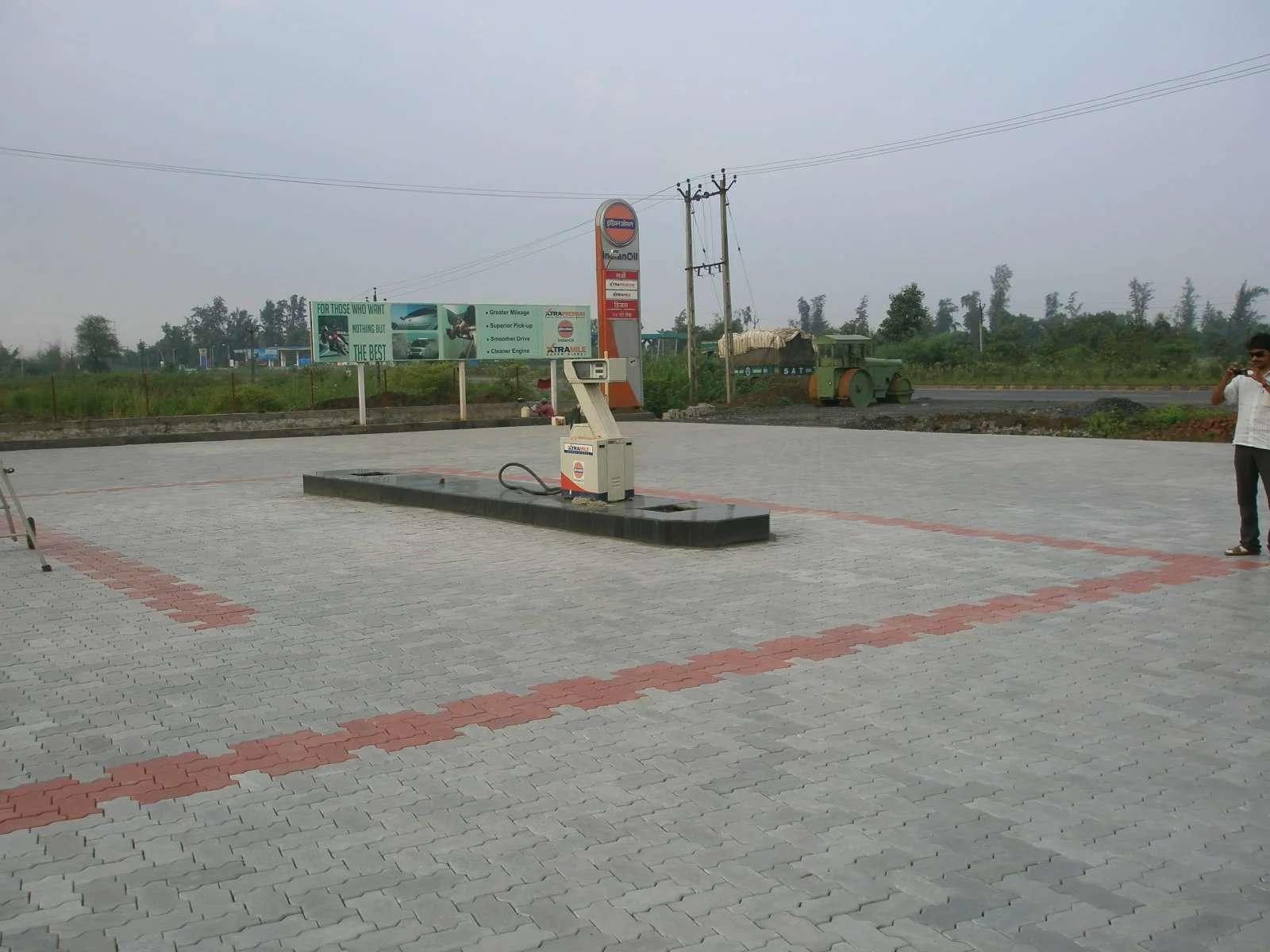 Indian Oil Petrol Bunk, Mamandur